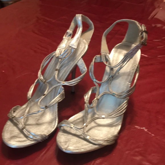 Shoes - Picture 2 of 3